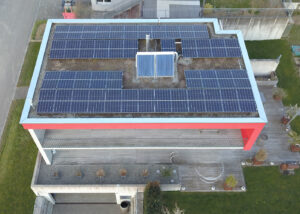 Referenz EFH Schupfart Flachdachanlage Solarpaket PLANO