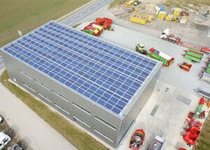 Energieprojekt Referenz_Flachdach Solaranlage PLANO Industriegebäude Hüswil Luzern von ENPRO Energiearchitekten AG Brugg