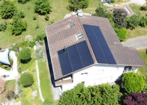 Solaranlage Solarpaket TOP für Schrägdach in Rüfenach von ENPRO Energiearchitekten AG Brugg Aargau